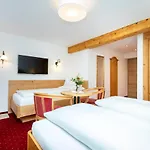 Fruehstueckspension Klinglhub Gasthuis Flachau