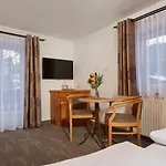 Konukevi Fruehstueckspension Klinglhub 3*