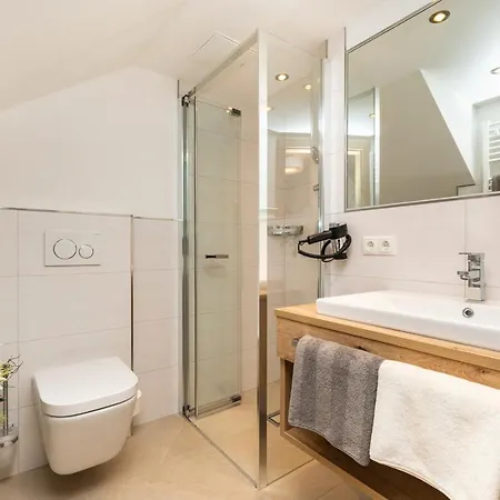 Fruehstueckspension Klinglhub Konukevi