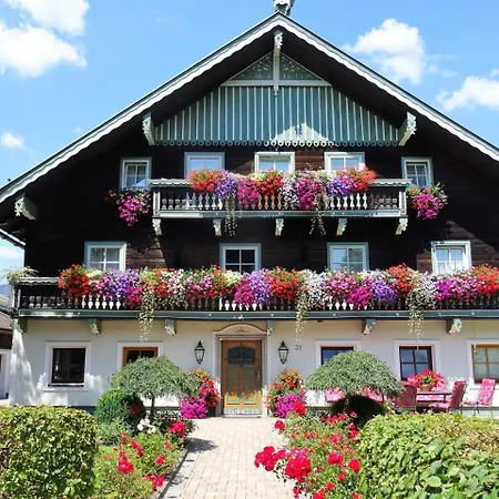 Konukevi Fruehstueckspension Klinglhub 3*